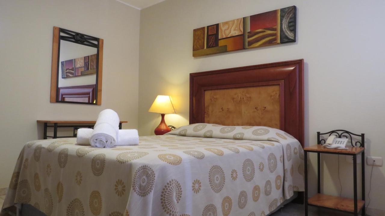 Hotel Las Flores อิกา ภายนอก รูปภาพ
