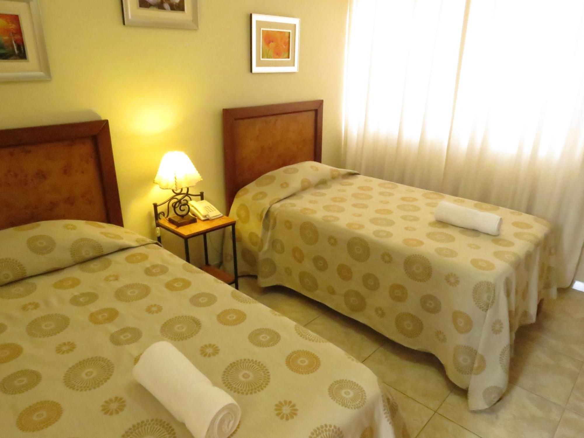Hotel Las Flores อิกา ภายนอก รูปภาพ