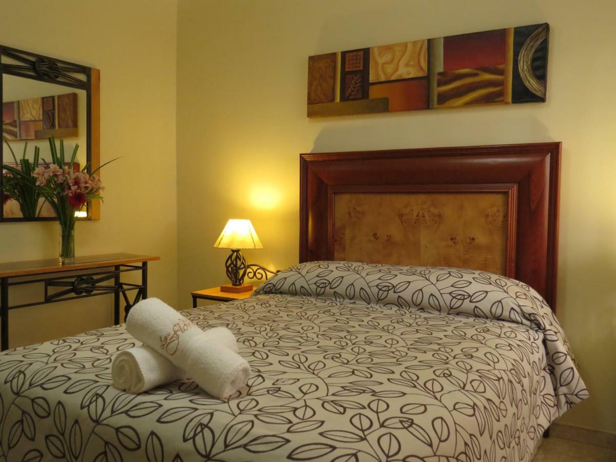 Hotel Las Flores อิกา ภายนอก รูปภาพ