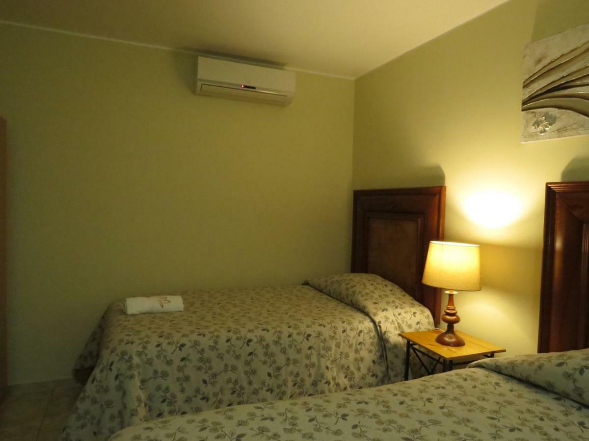 Hotel Las Flores อิกา ภายนอก รูปภาพ