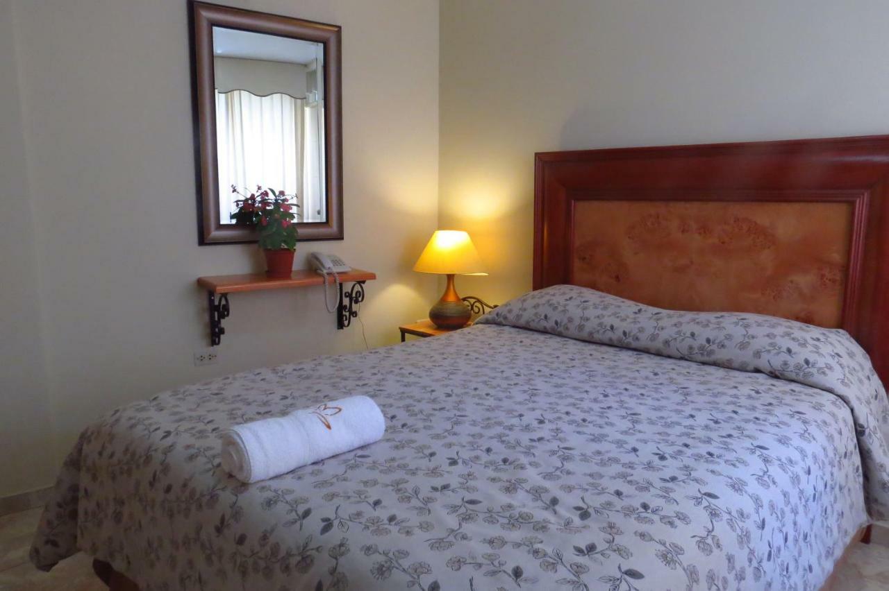 Hotel Las Flores อิกา ภายนอก รูปภาพ