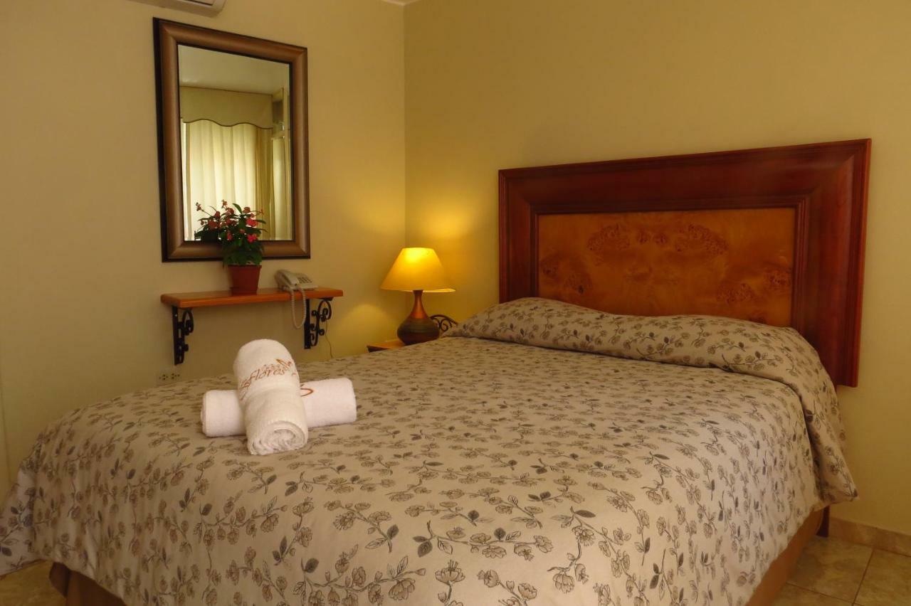 Hotel Las Flores อิกา ภายนอก รูปภาพ